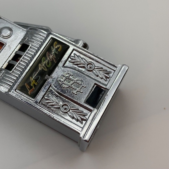 Vintage Las Vegas Nevada Travel Memorabilia Collectible Figurine - Picture 6 of 8